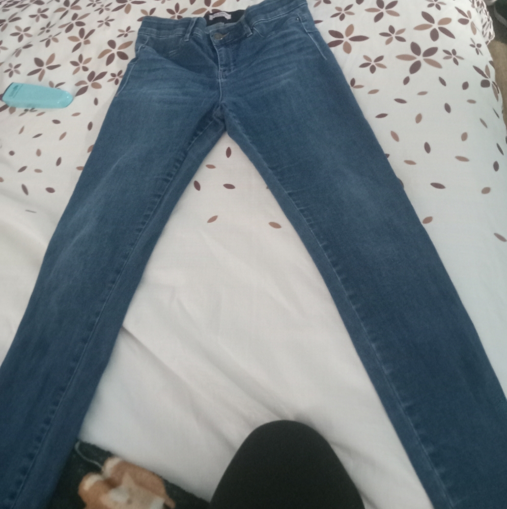 One is a size 4 one is a size 6 and the other one a smaller size